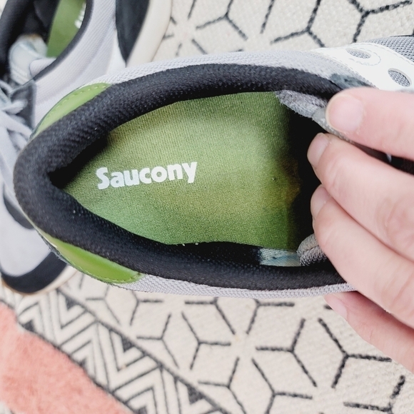 Saucony Hornet Sneaker in Black & Gray, sz 8.5 - Picture 7 of 11